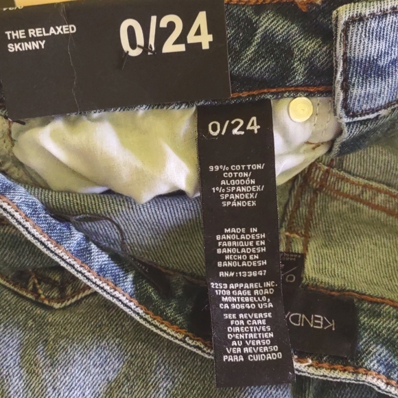 KENDALL AND KYLIE JEANS - Picture 7 of 8